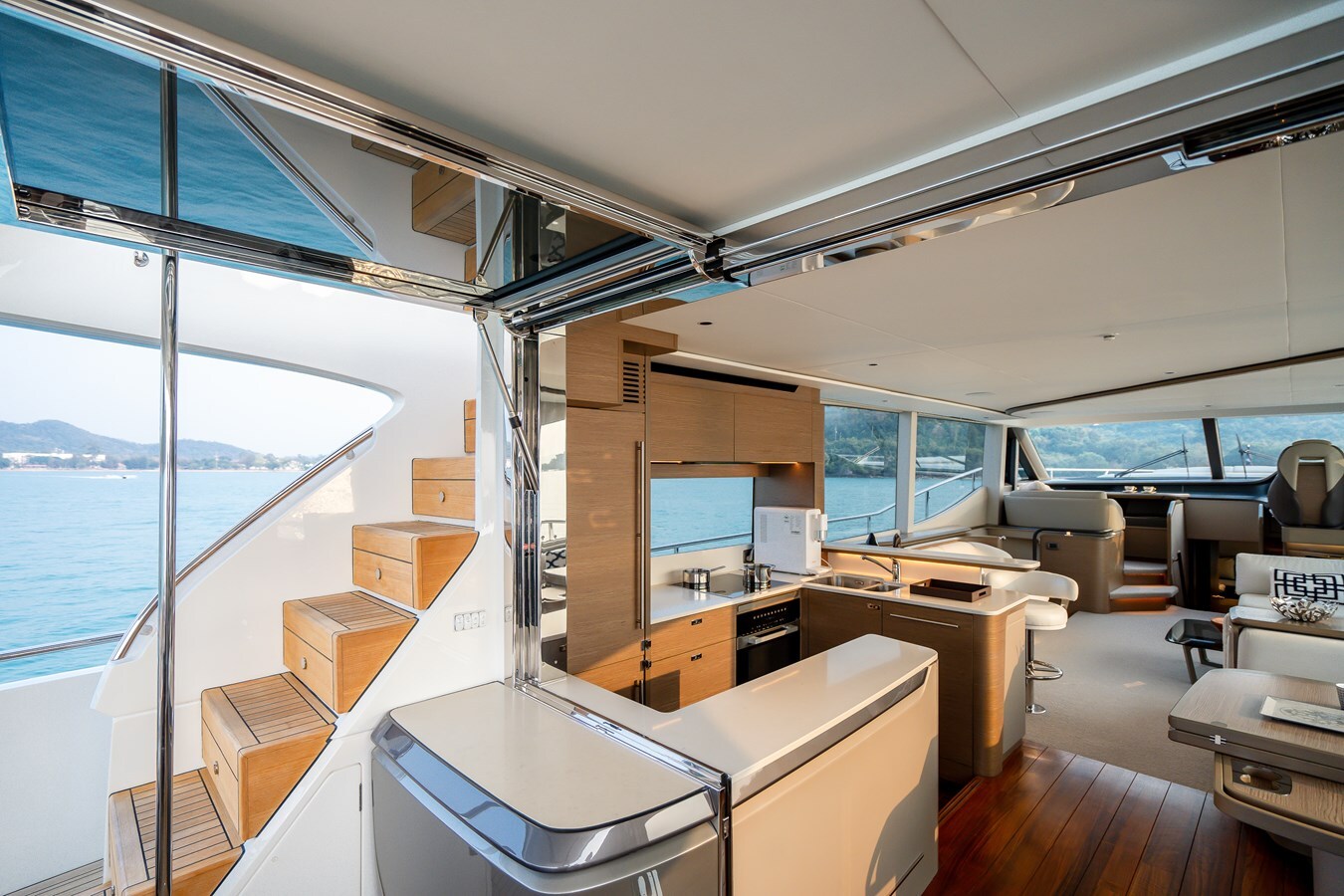 2023-princess-yachts-71-4-f0e5df