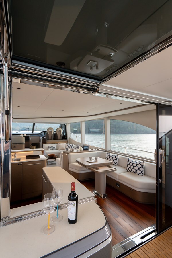 2023-princess-yachts-71-4-f0e5df