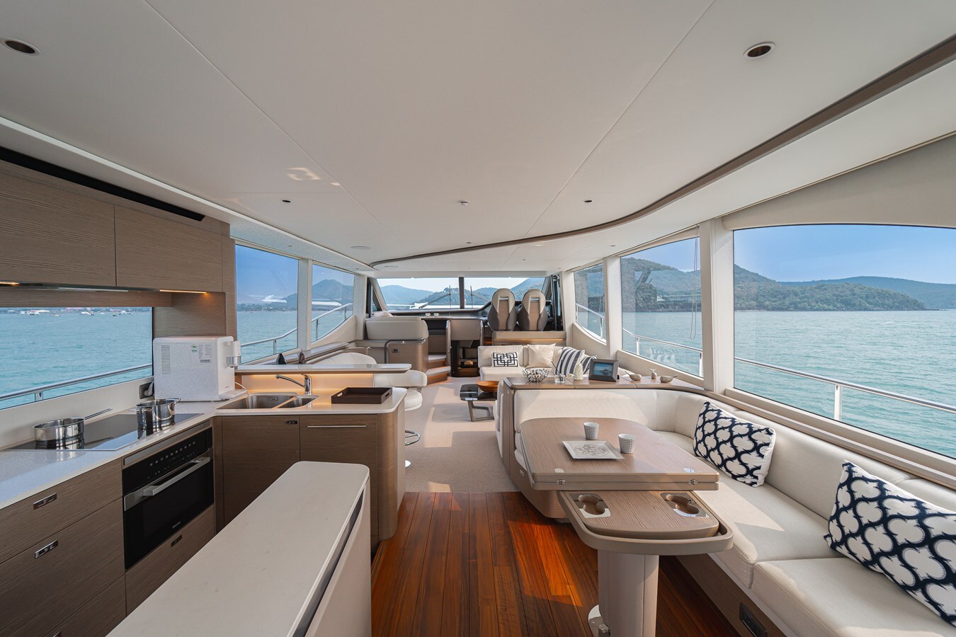 2023-princess-yachts-71-4-f0e5df