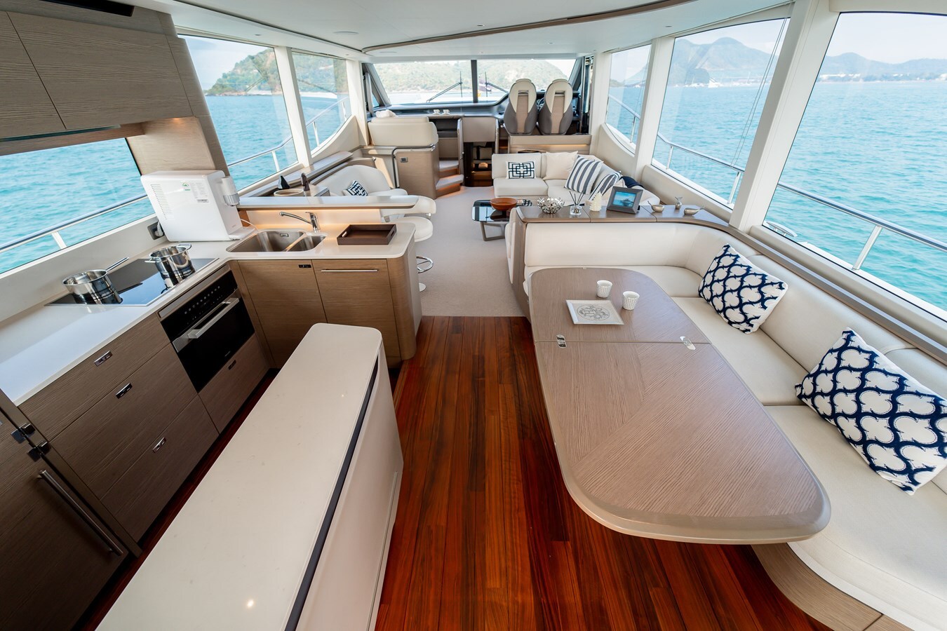 2023-princess-yachts-71-4-f0e5df