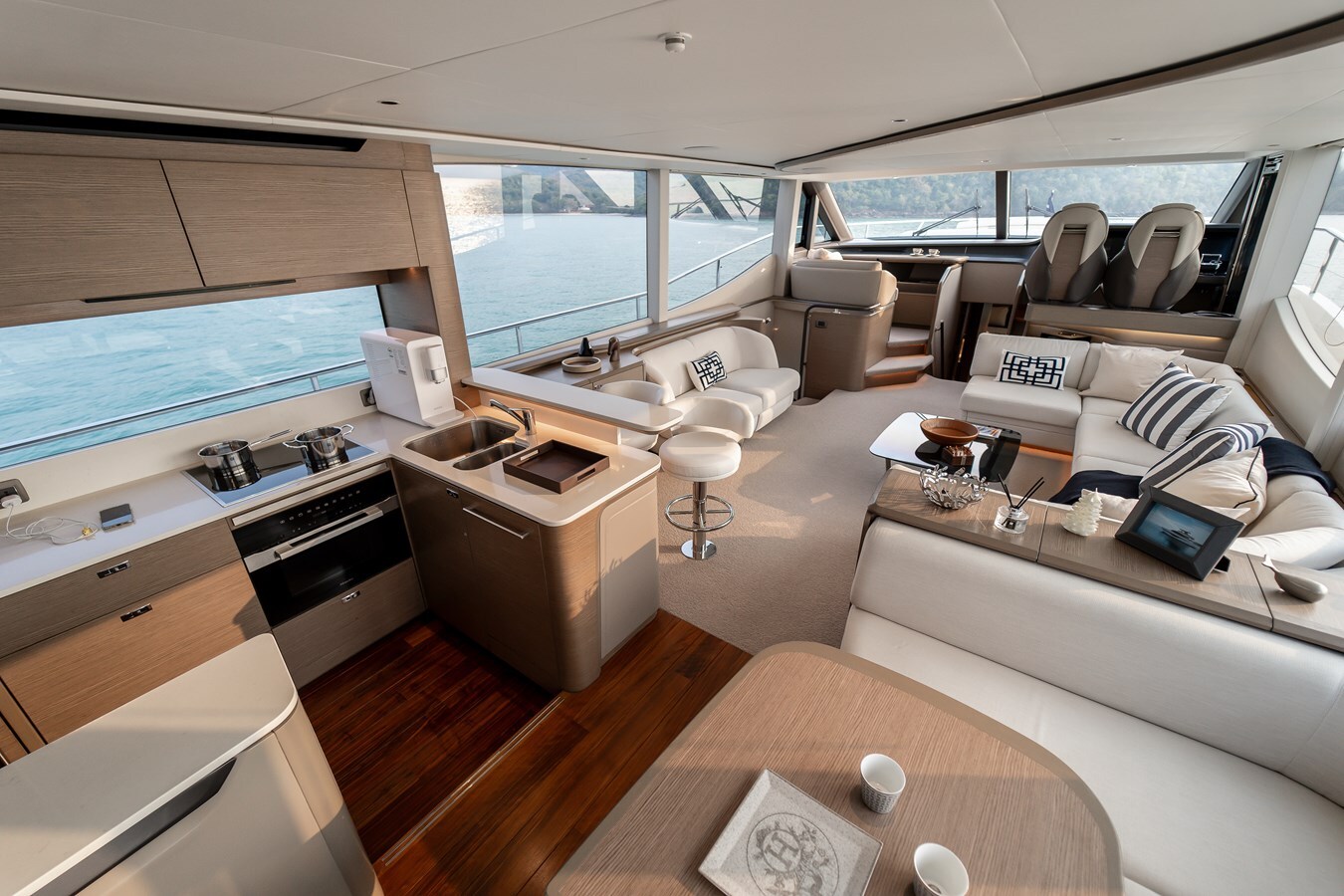 2023-princess-yachts-71-4-f0e5df