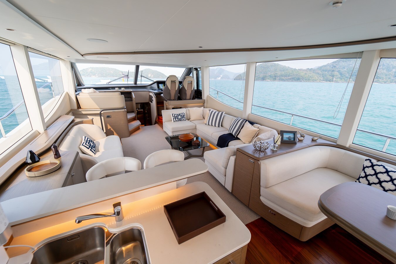 2023-princess-yachts-71-4-f0e5df