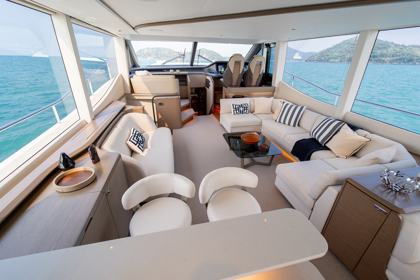 2023-princess-yachts-71-4-f0e5df