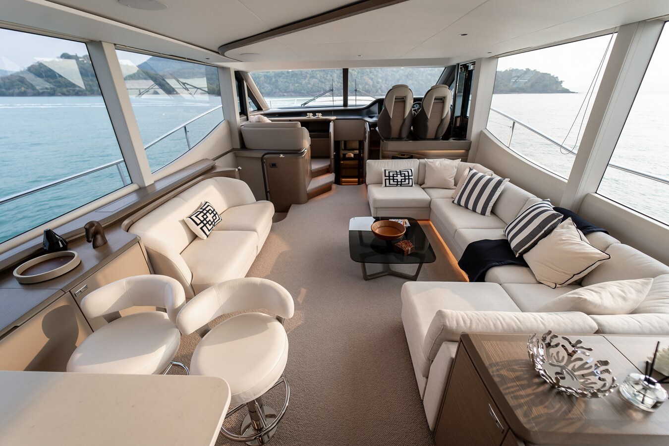 2023-princess-yachts-71-4-f0e5df