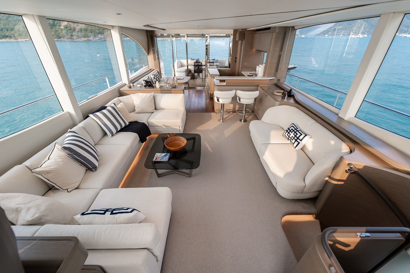 2023-princess-yachts-71-4-f0e5df