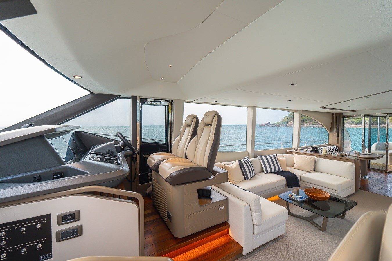 2023-princess-yachts-71-4-f0e5df