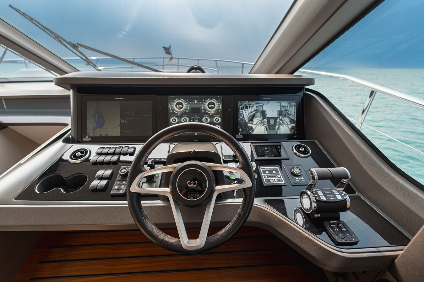 2023-princess-yachts-71-4-f0e5df