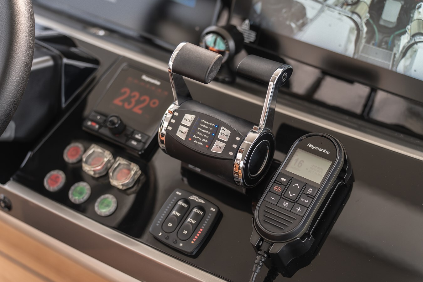 2023-princess-yachts-71-4-f0e5df