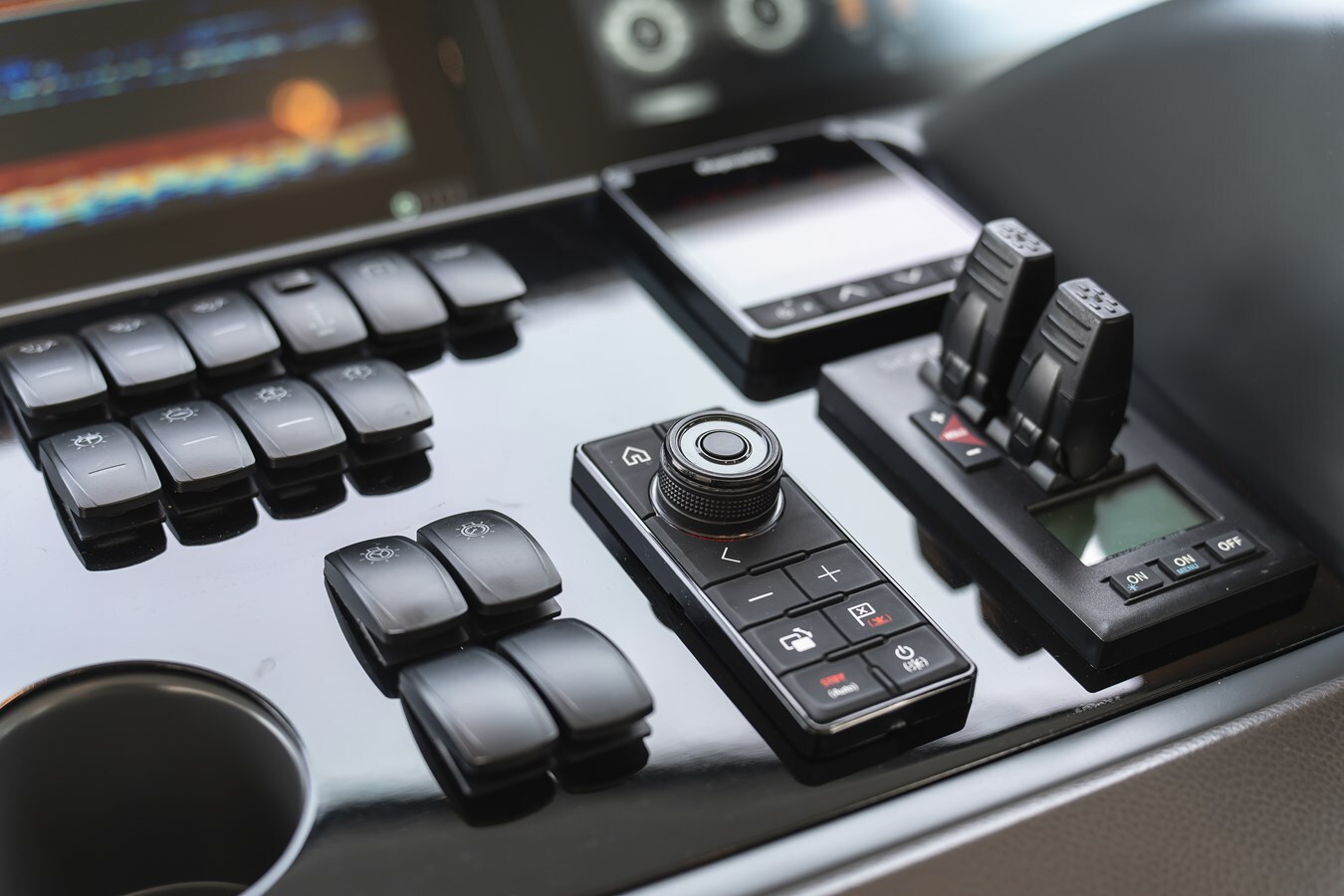 2023-princess-yachts-71-4-f0e5df