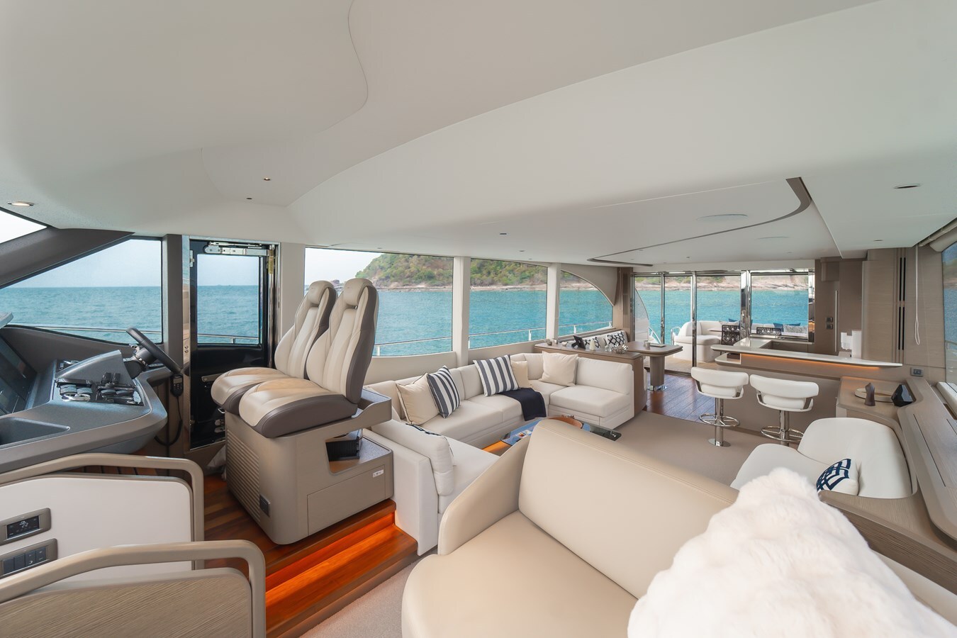 2023-princess-yachts-71-4-f0e5df