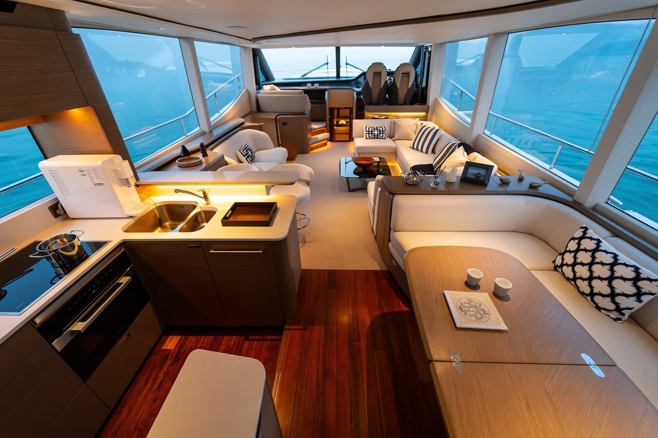 2023-princess-yachts-71-4-f0e5df