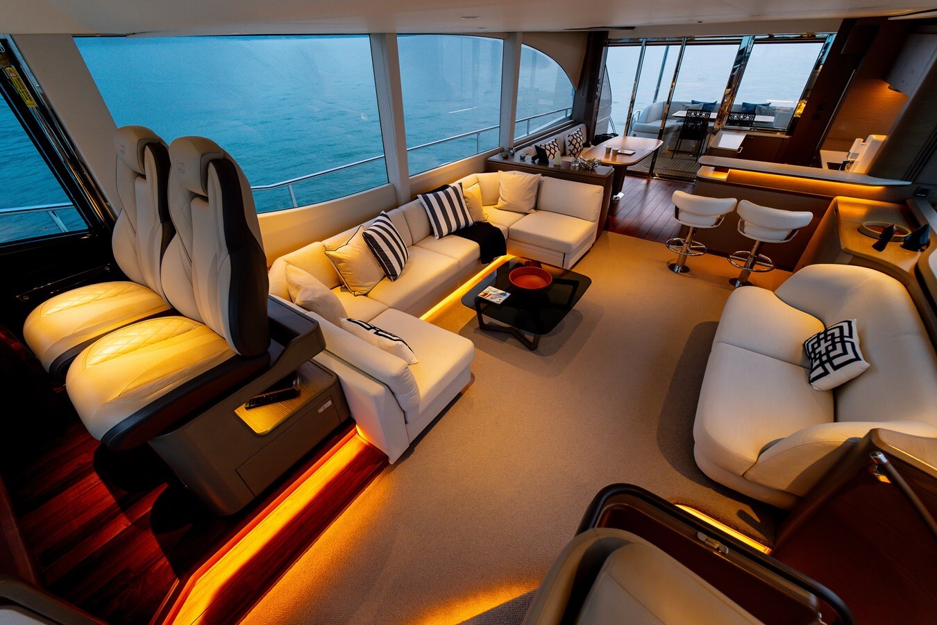 2023-princess-yachts-71-4-f0e5df