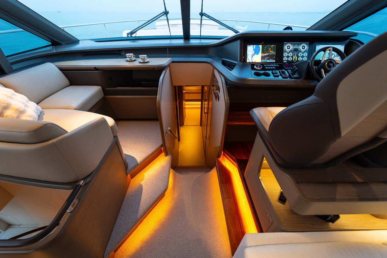 2023-princess-yachts-71-4-f0e5df