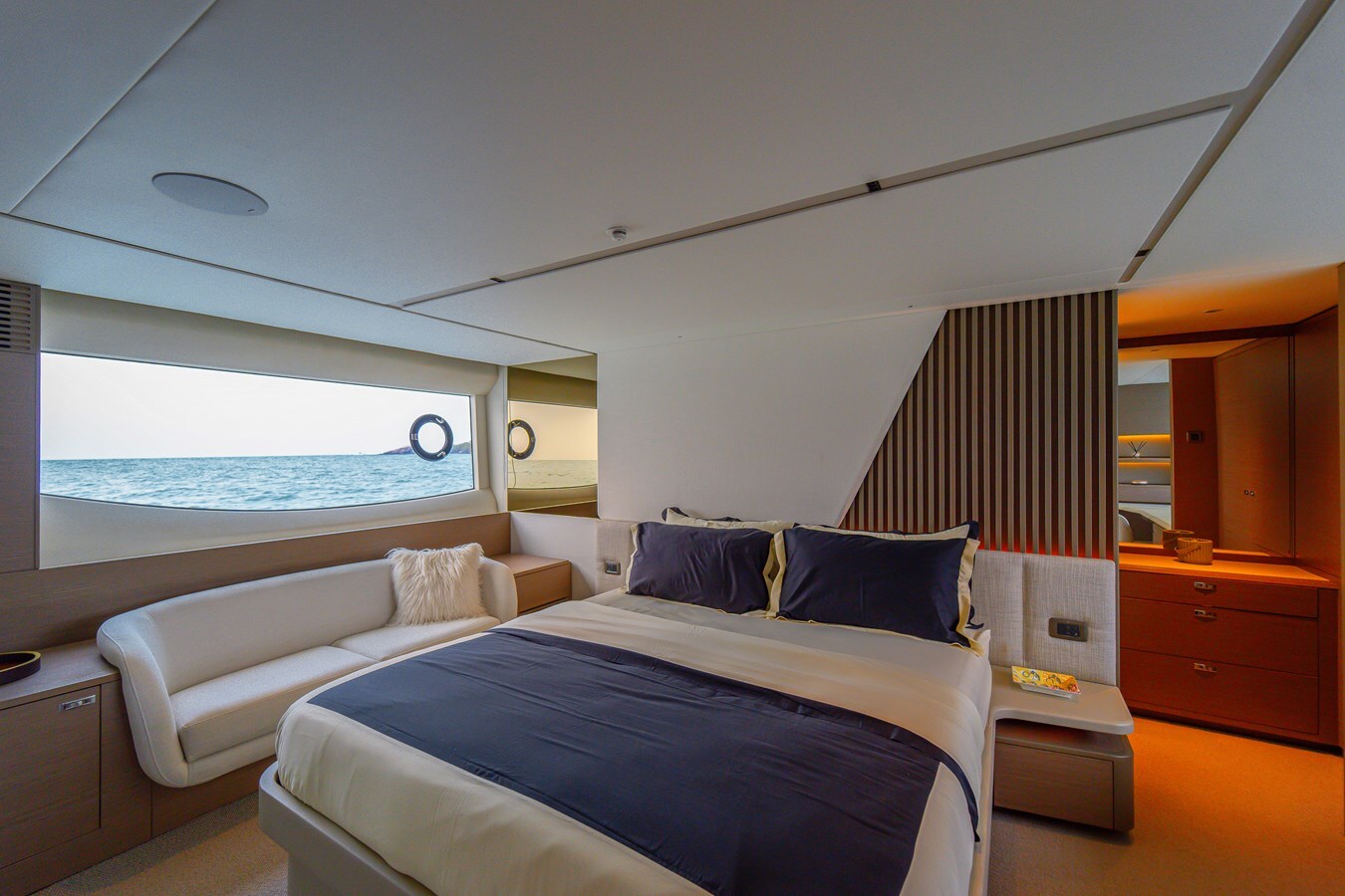 2023-princess-yachts-71-4-f0e5df