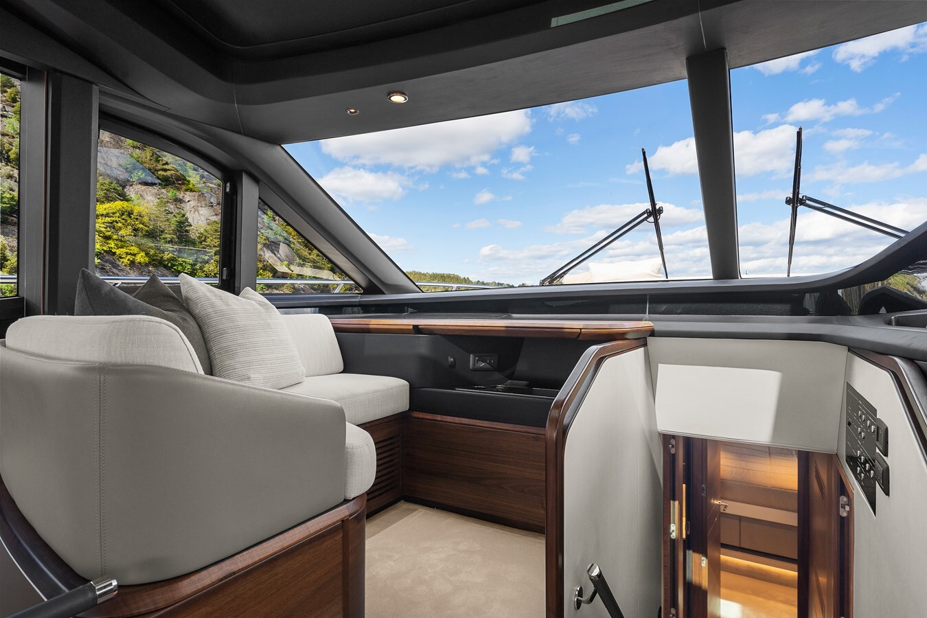 2023-princess-yachts-75-9-7b3316