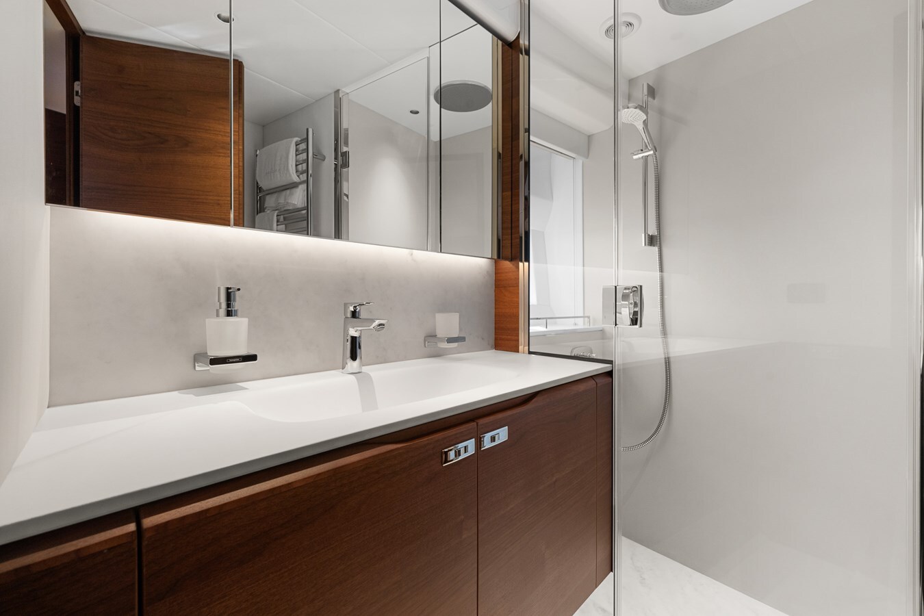 2023-princess-yachts-75-9-7b3316