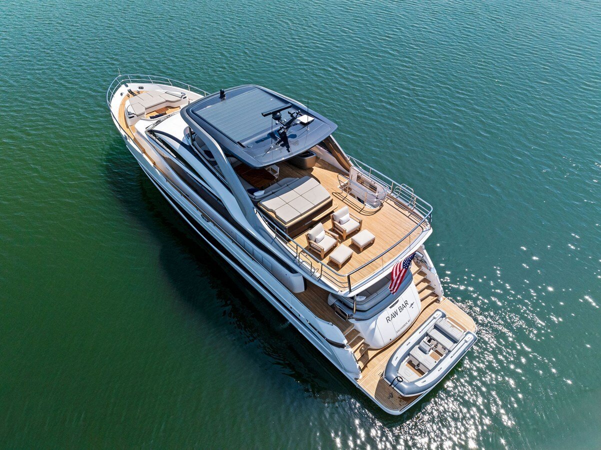 2023-princess-yachts-85-3a7245