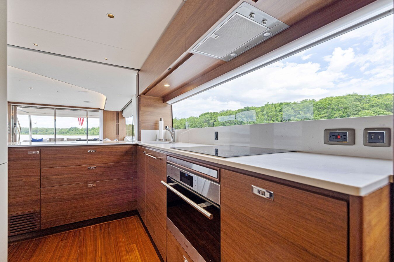 2023-princess-yachts-85-3a7245