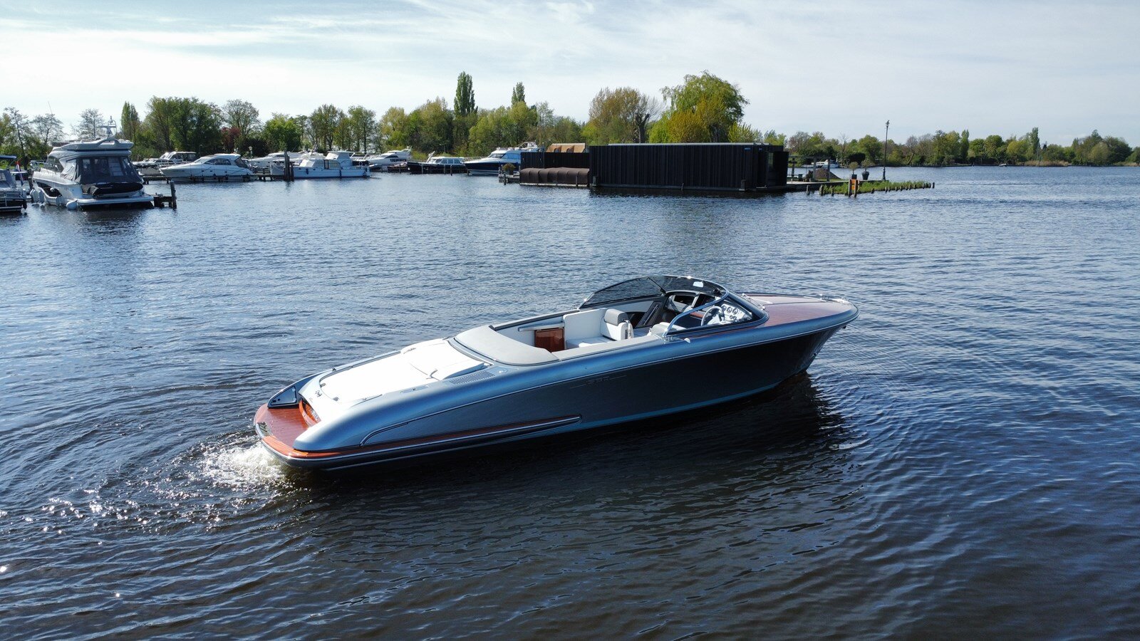 2023-riva-27-1-8a9b05