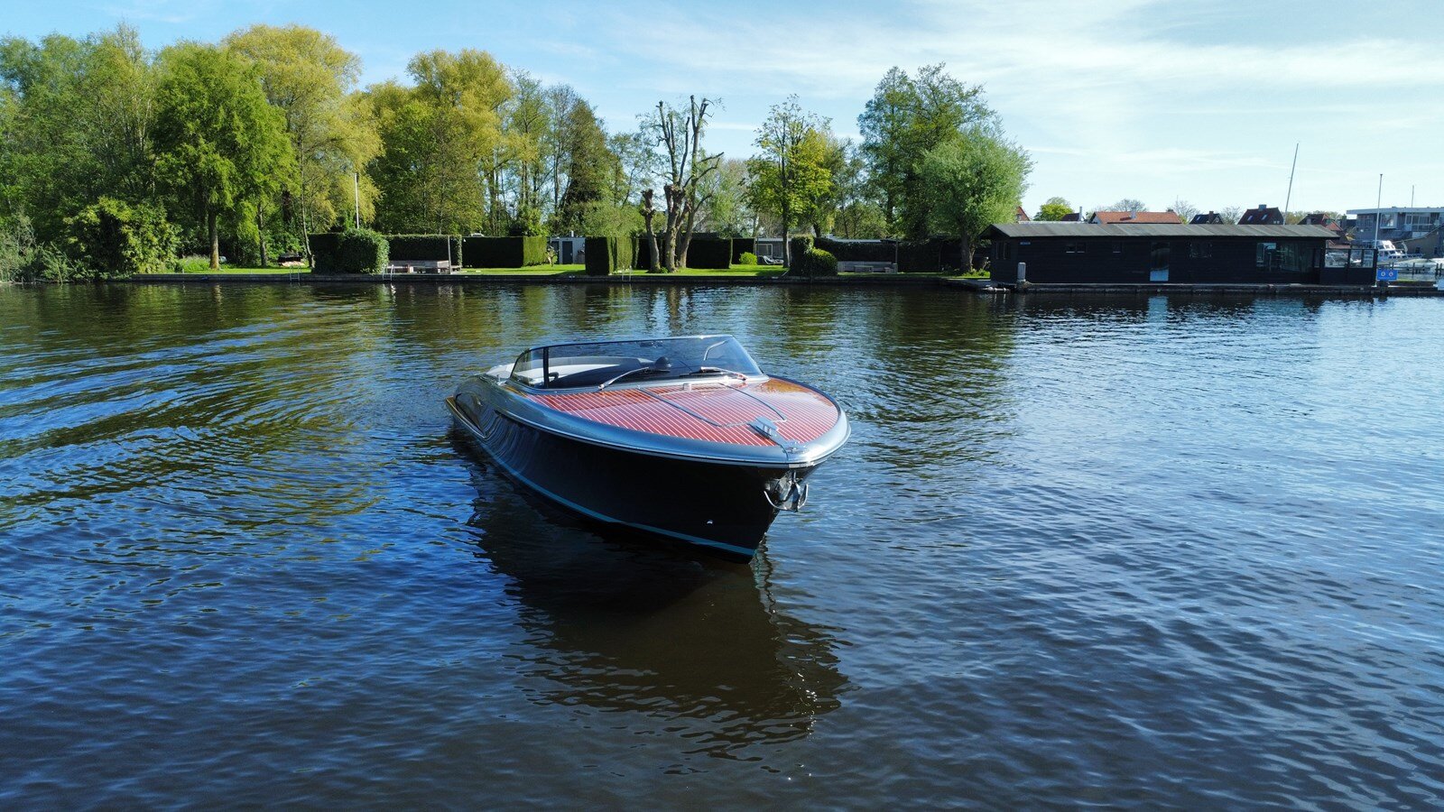 2023-riva-27-1-8a9b05