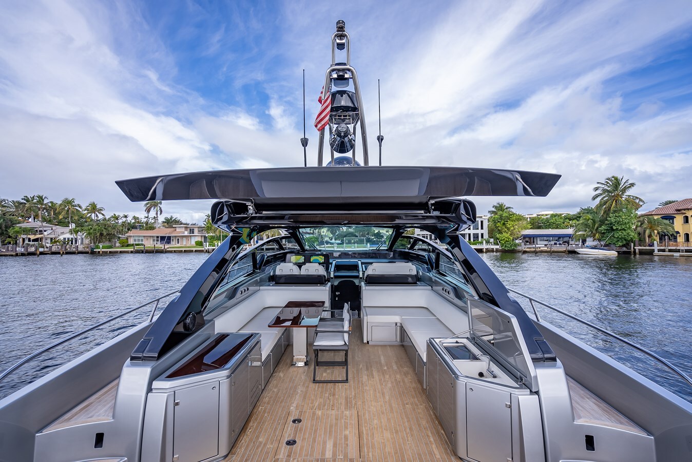 2023-riva-67-10-4ca7d5