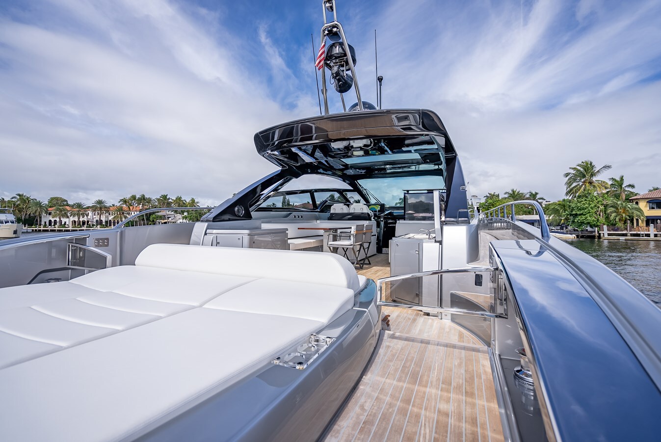 2023-riva-67-10-4ca7d5