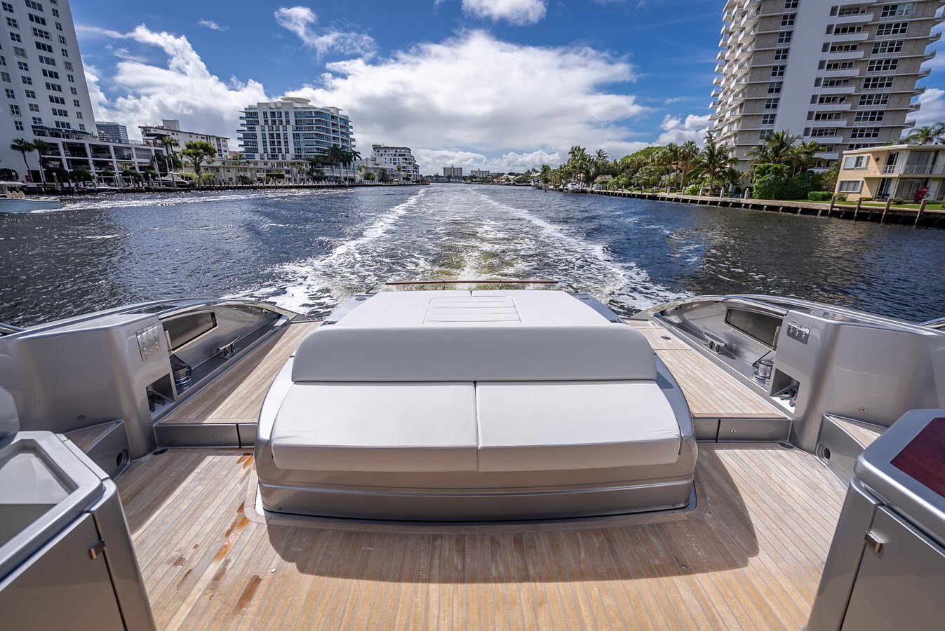 2023-riva-67-10-4ca7d5