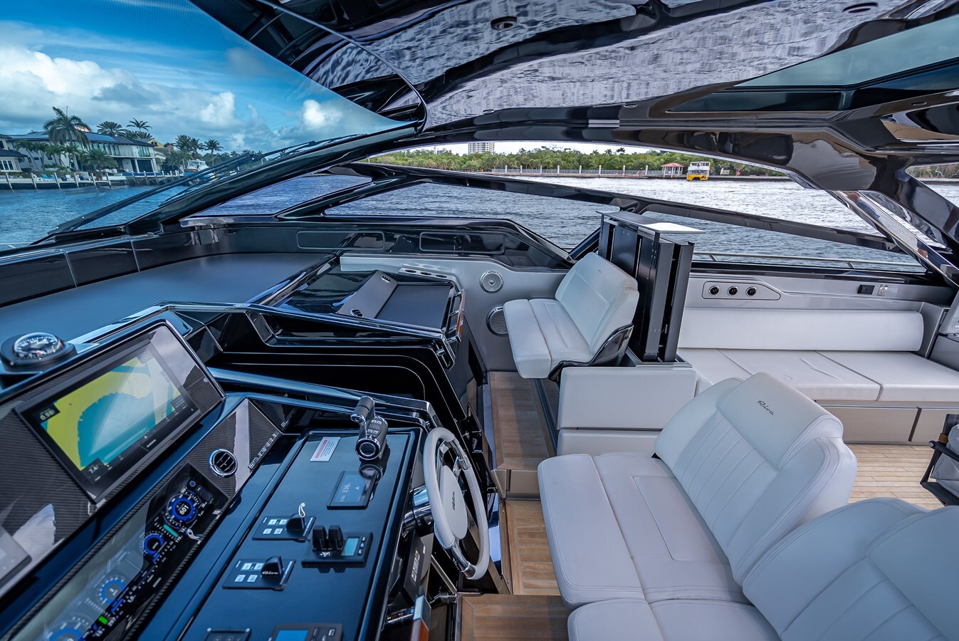 2023-riva-67-10-4ca7d5