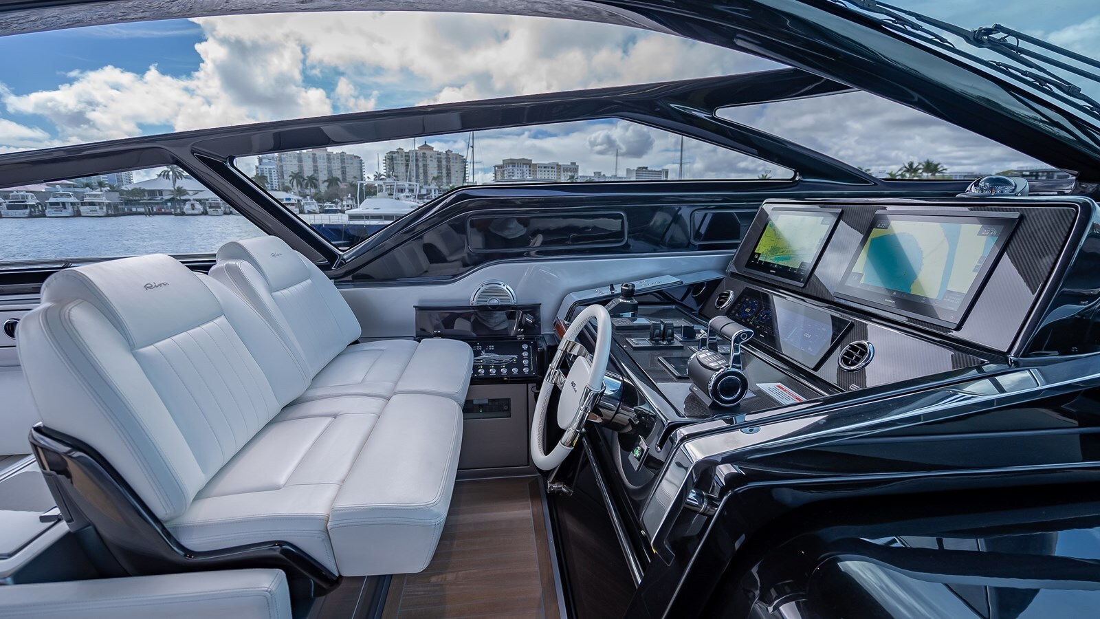 2023-riva-67-10-4ca7d5