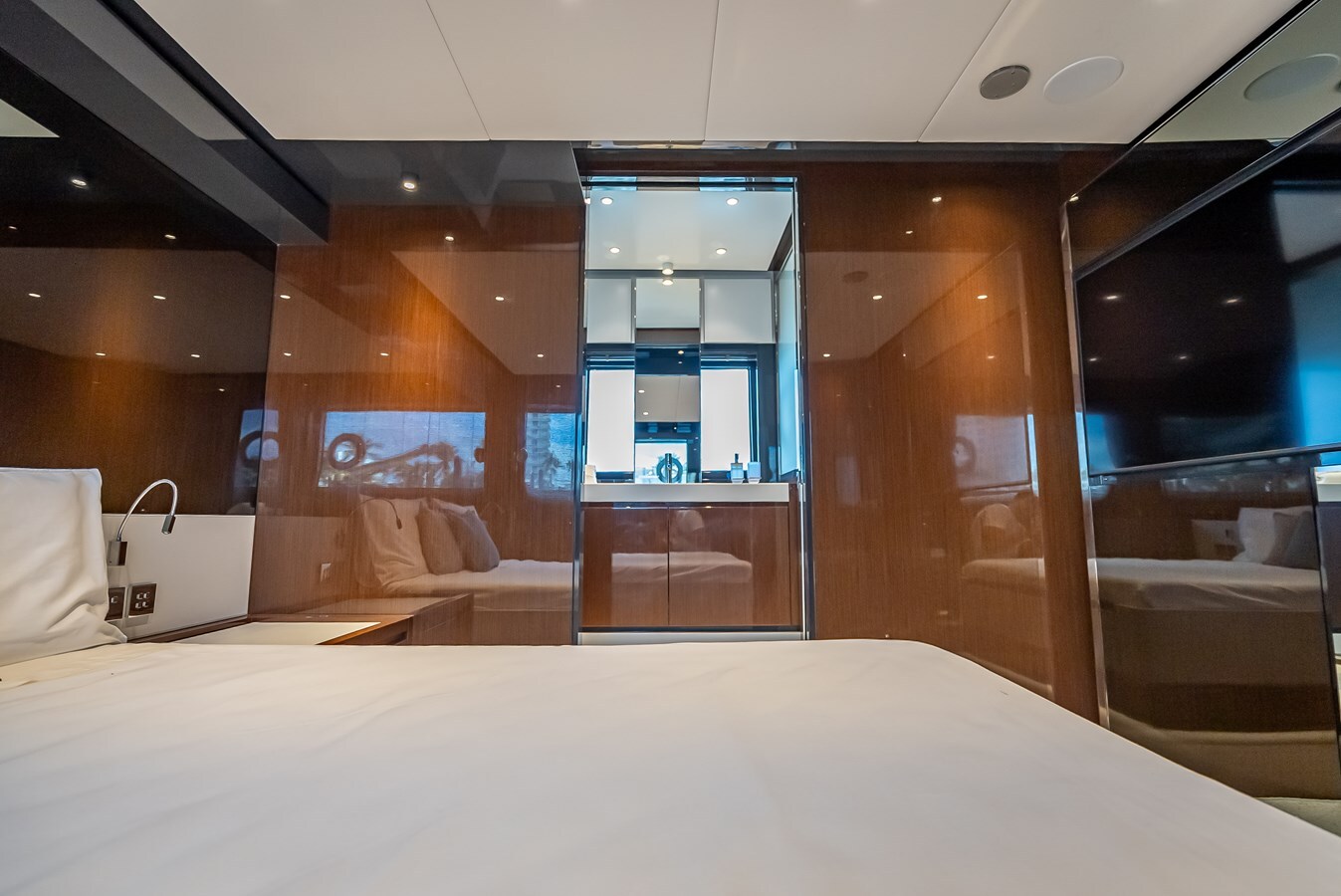 2023-riva-67-10-4ca7d5