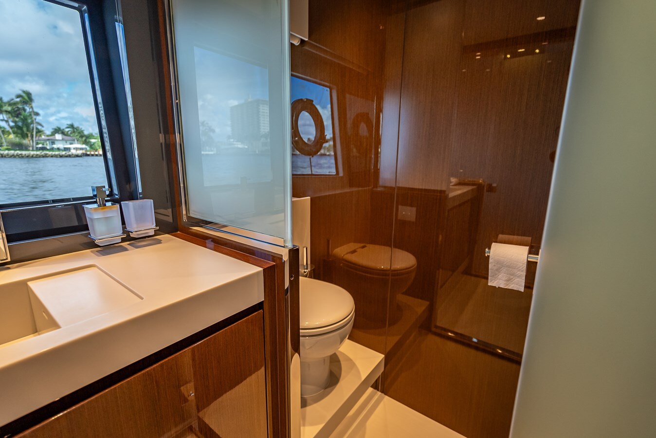 2023-riva-67-10-4ca7d5