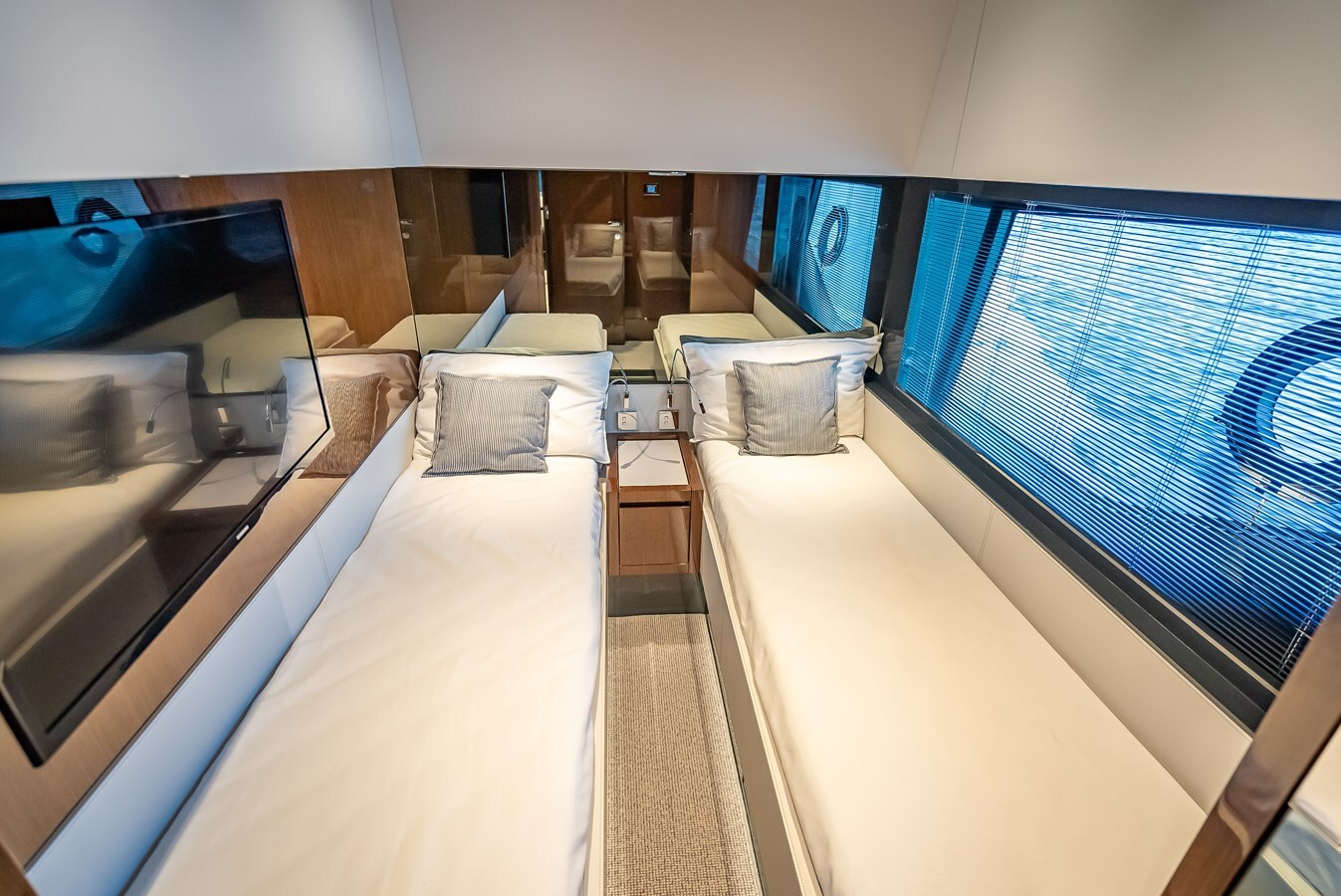 2023-riva-67-10-4ca7d5