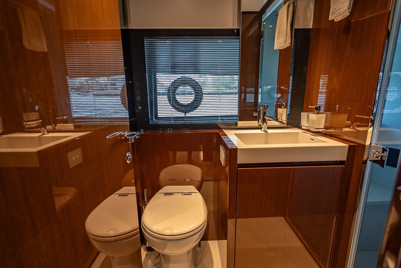 2023-riva-67-10-4ca7d5