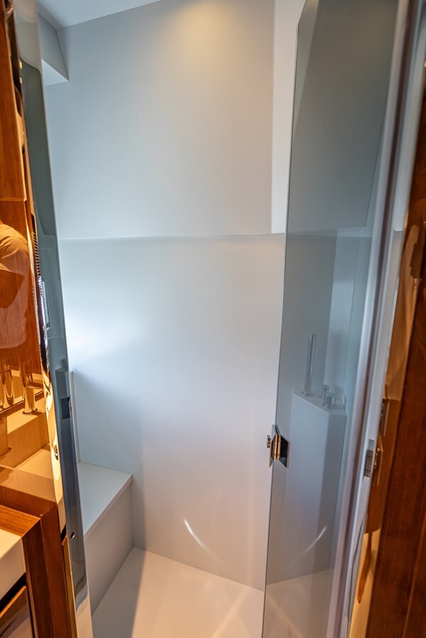 2023-riva-67-10-4ca7d5