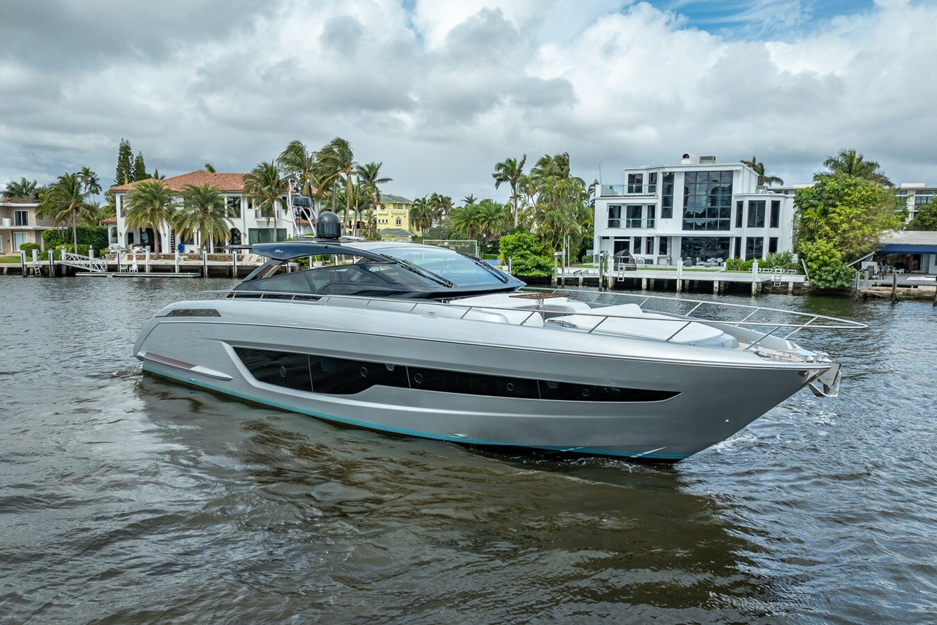 2023-riva-68-6c34bd