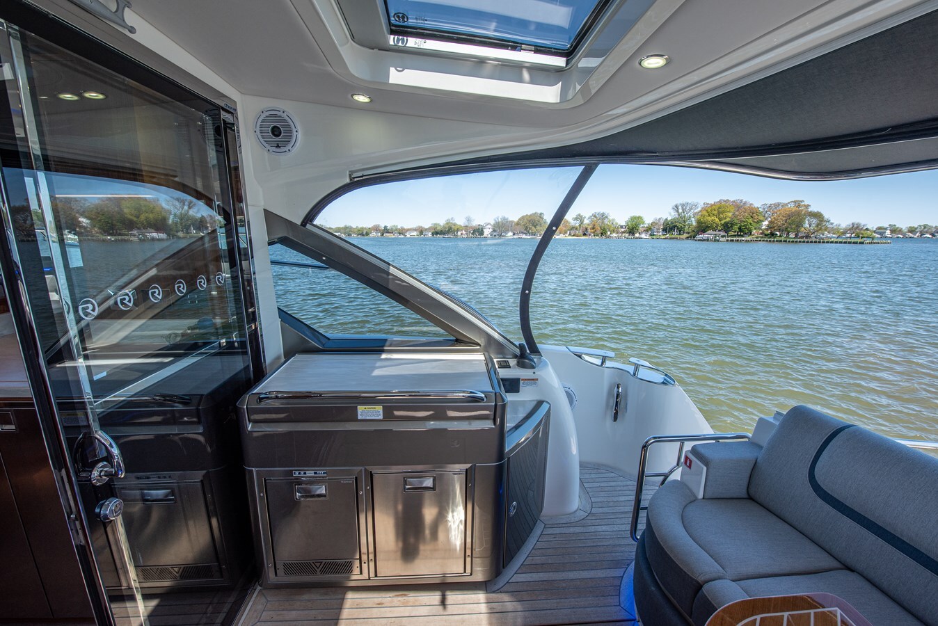 2023-riviera-46-2b6443