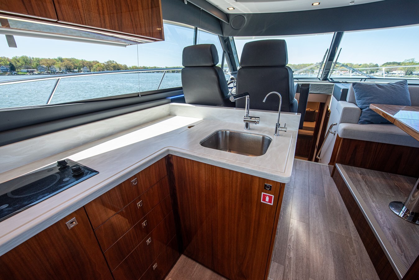 2023-riviera-46-2b6443