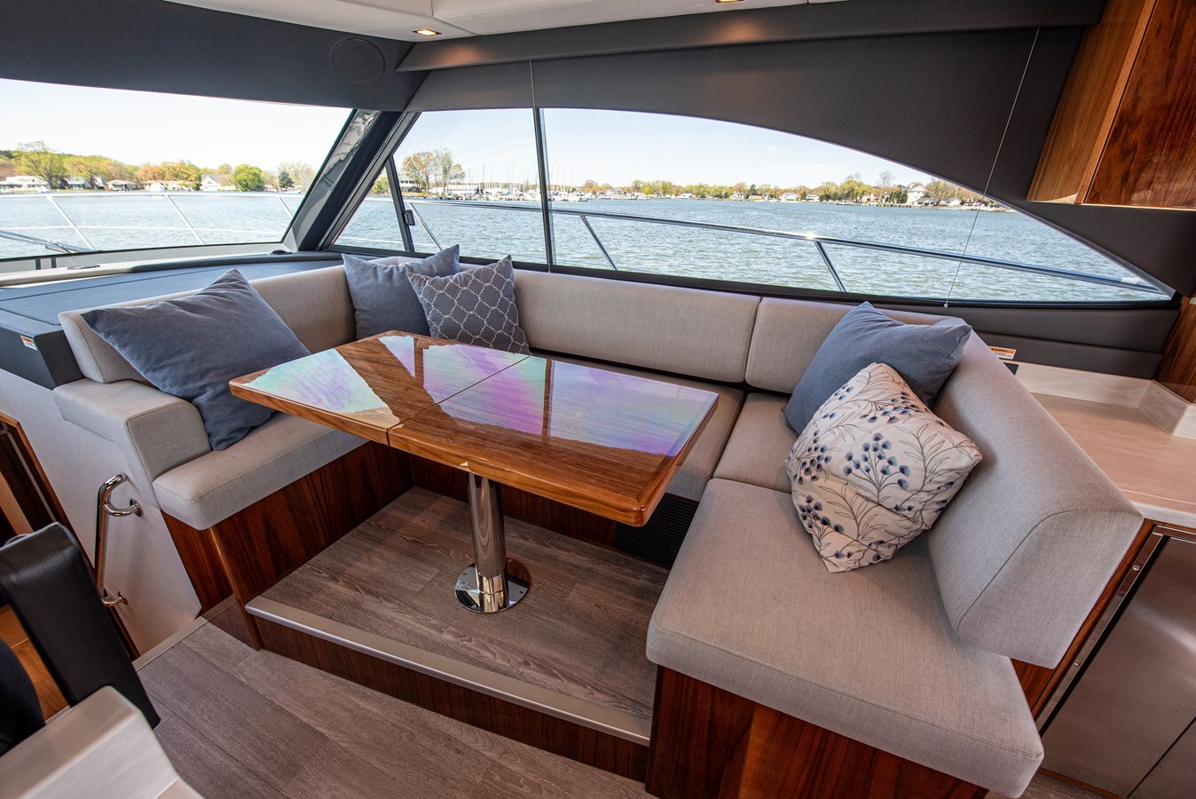 2023-riviera-46-2b6443