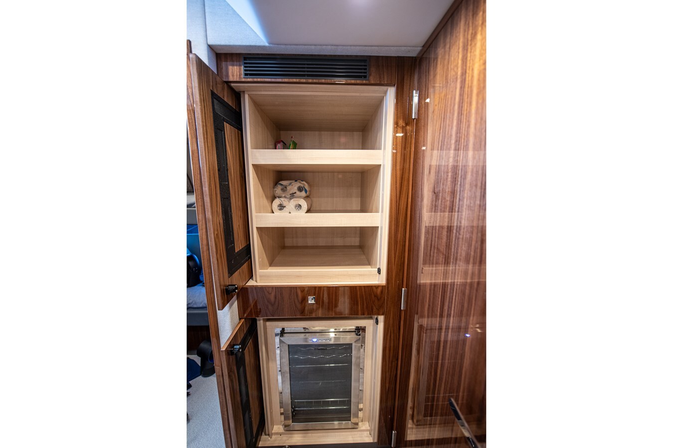 2023-riviera-46-2b6443