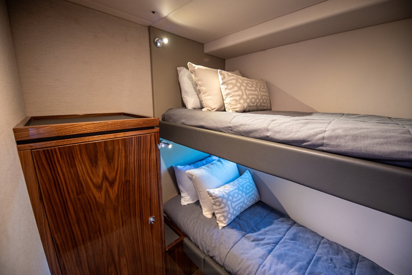 2023-riviera-46-2b6443