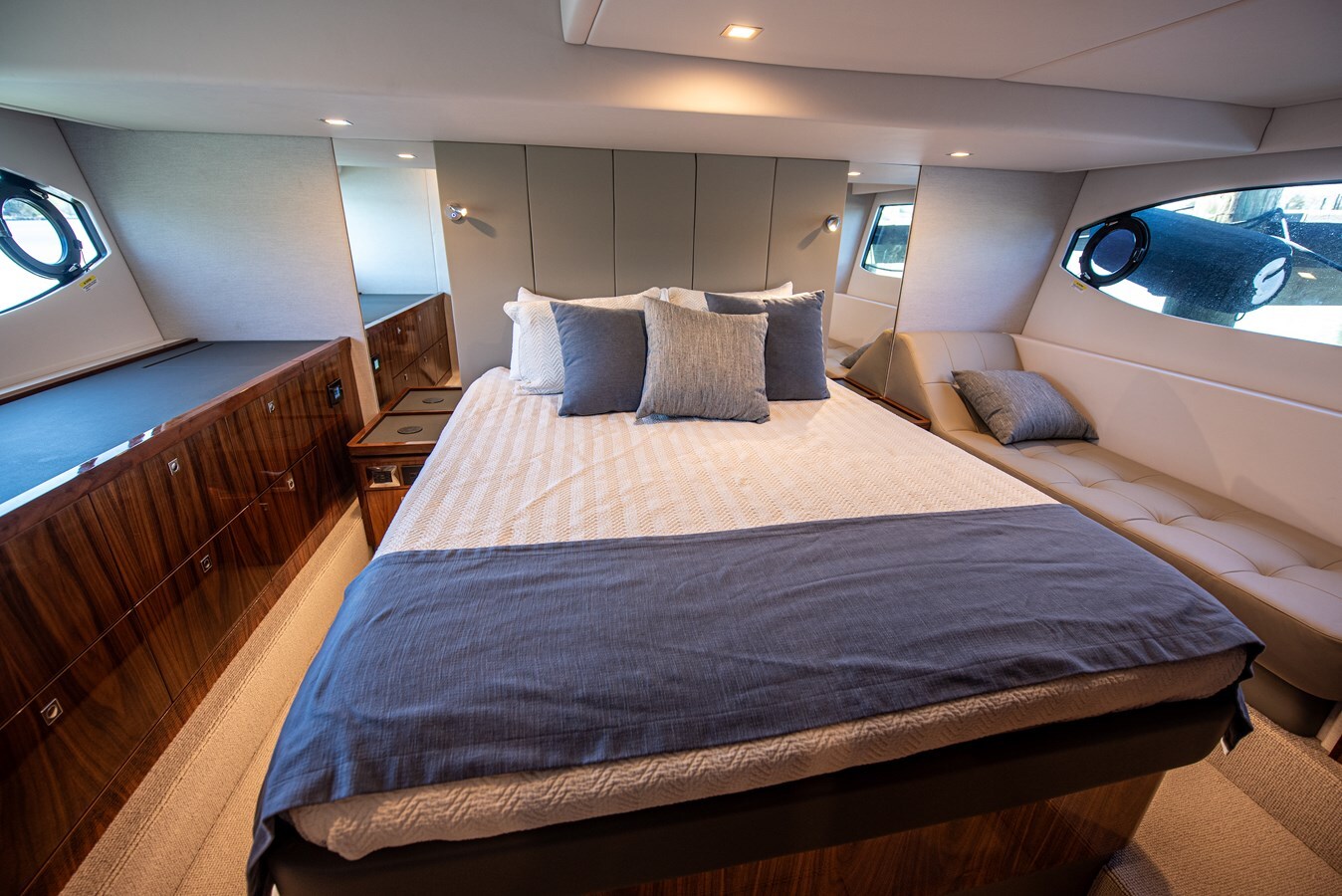 2023-riviera-46-2b6443