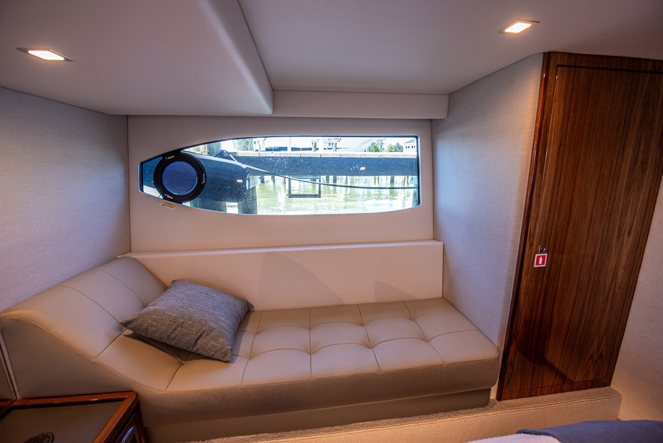 2023-riviera-46-2b6443