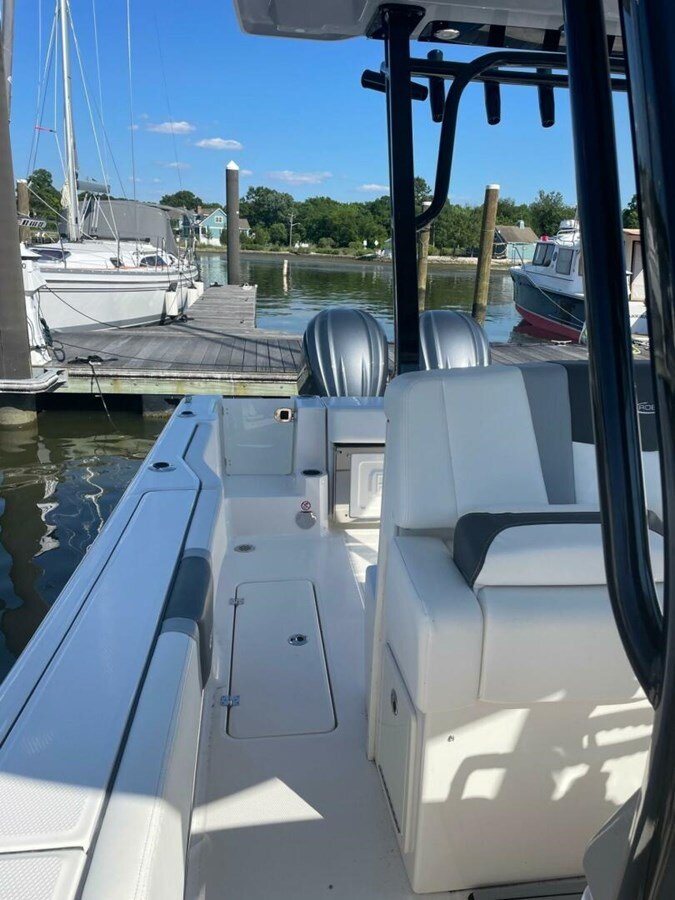 2023-robalo-27-6-43fae8