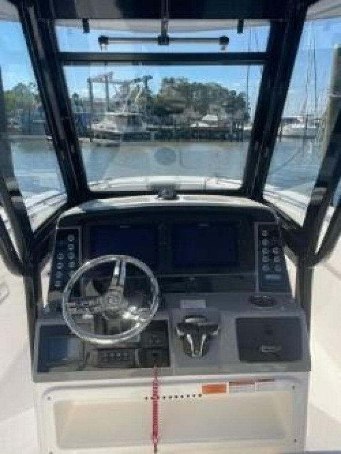 2023-robalo-27-6-43fae8