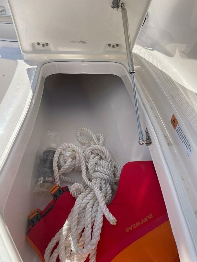 2023-robalo-27-6-43fae8