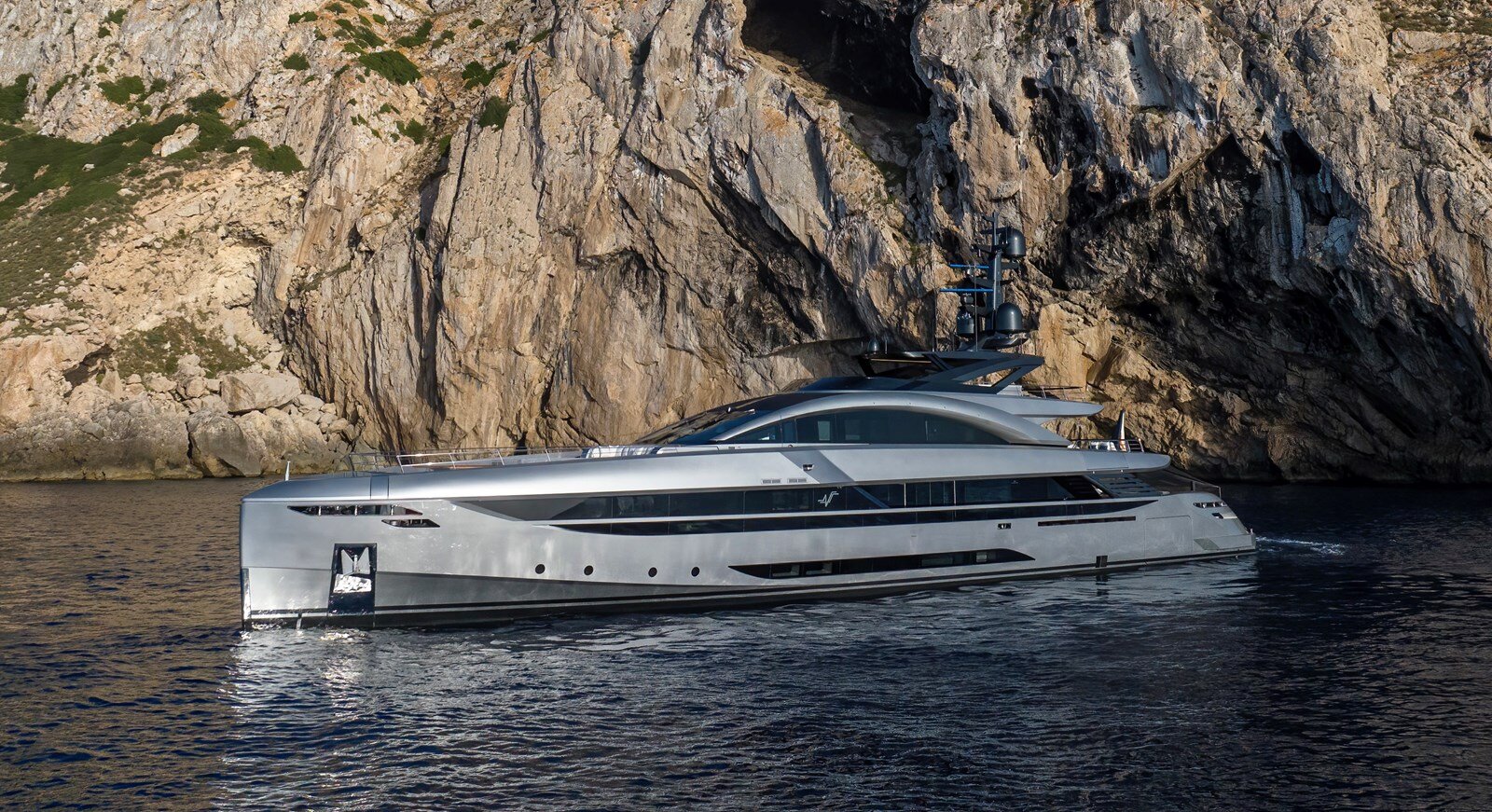 2023-rossinavi-163-5-d09d1c