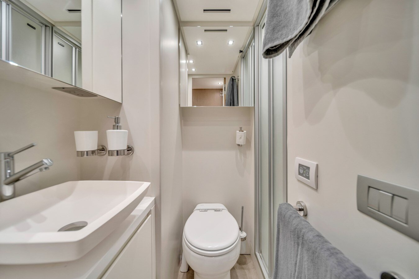 2023-sanlorenzo-87-8-92b3f7