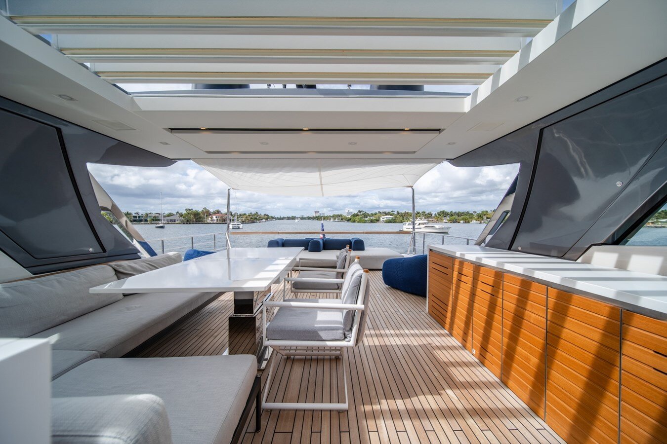 2023-sanlorenzo-87-8-92b3f7