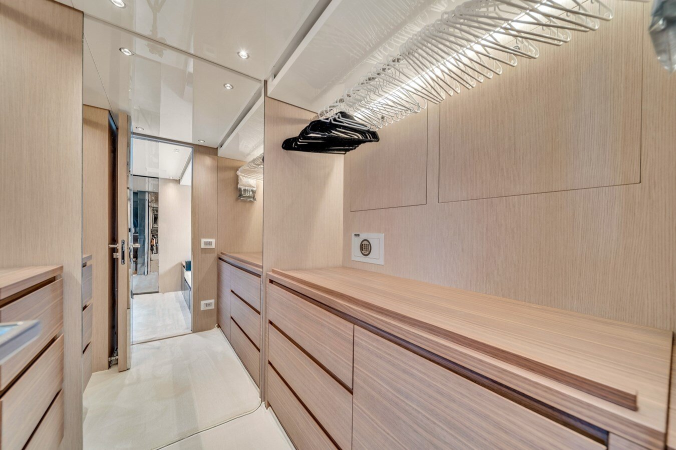 2023-sanlorenzo-87-8-92b3f7