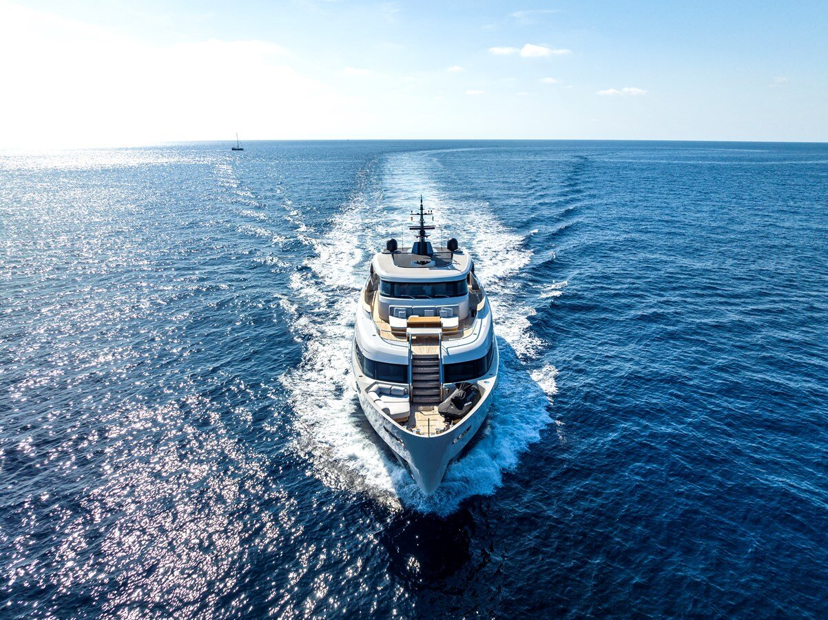 2023-sanlorenzo-94-11-aa9bf5